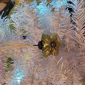 Green modern ornament holiday Christmas star